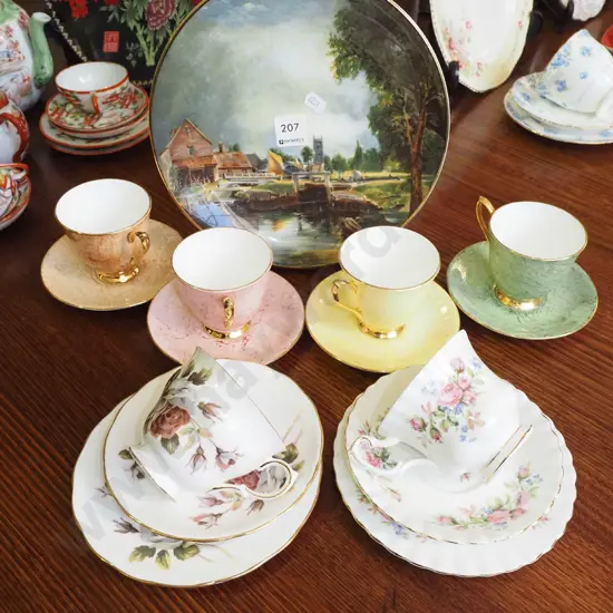 Elizabethan cabinet plate, 2x trios, 4x coloured Royal Labert cups and saucers