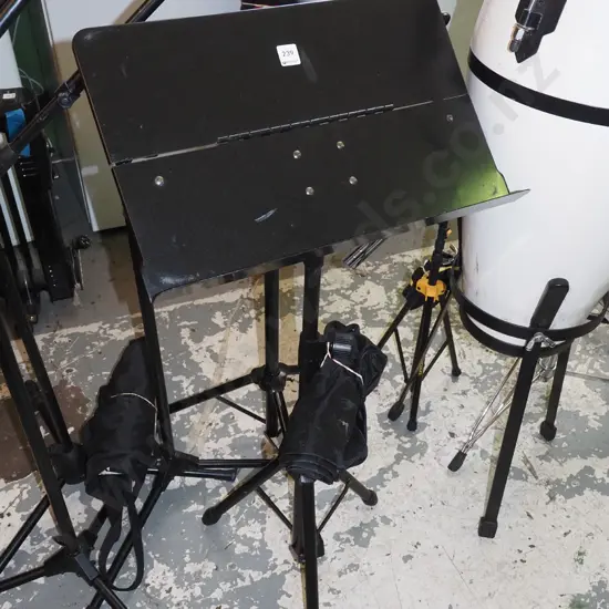 metal music stand and carry case
