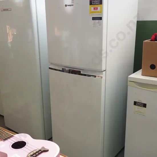 Westinghouse fridge/freezer H-1410 W-540 D-570
