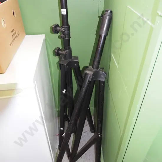 2x heavy duty speaker stands