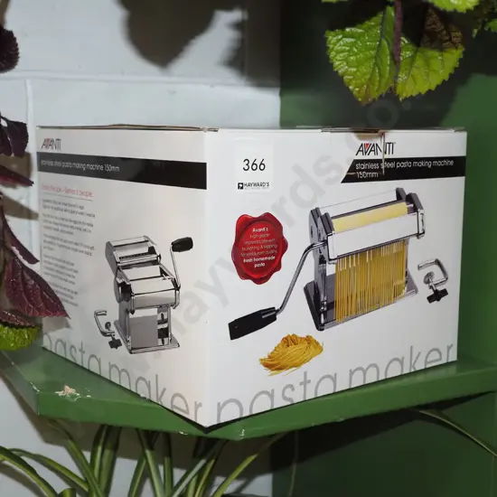 box; as-new pasta maker
