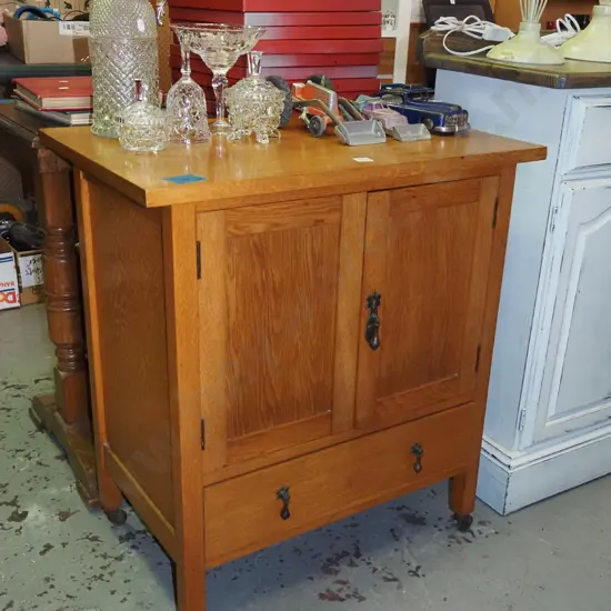 Edwardian oak 1 drawer 2 door chest H-785 W-620 D-460