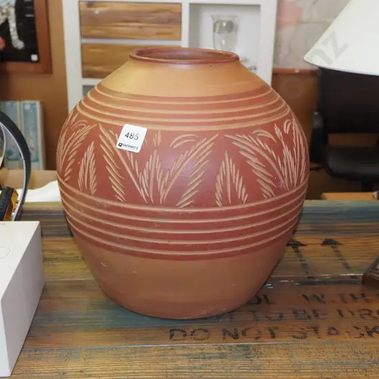 large terracotta jar H-270