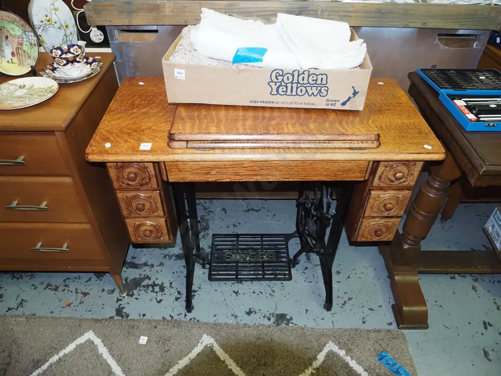 Singer treadle sewing machine base - no sewing machine Image 1++