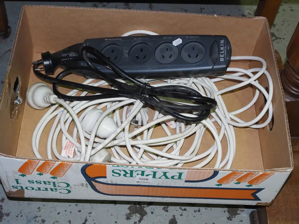 extenson cords, multi box Image 1++