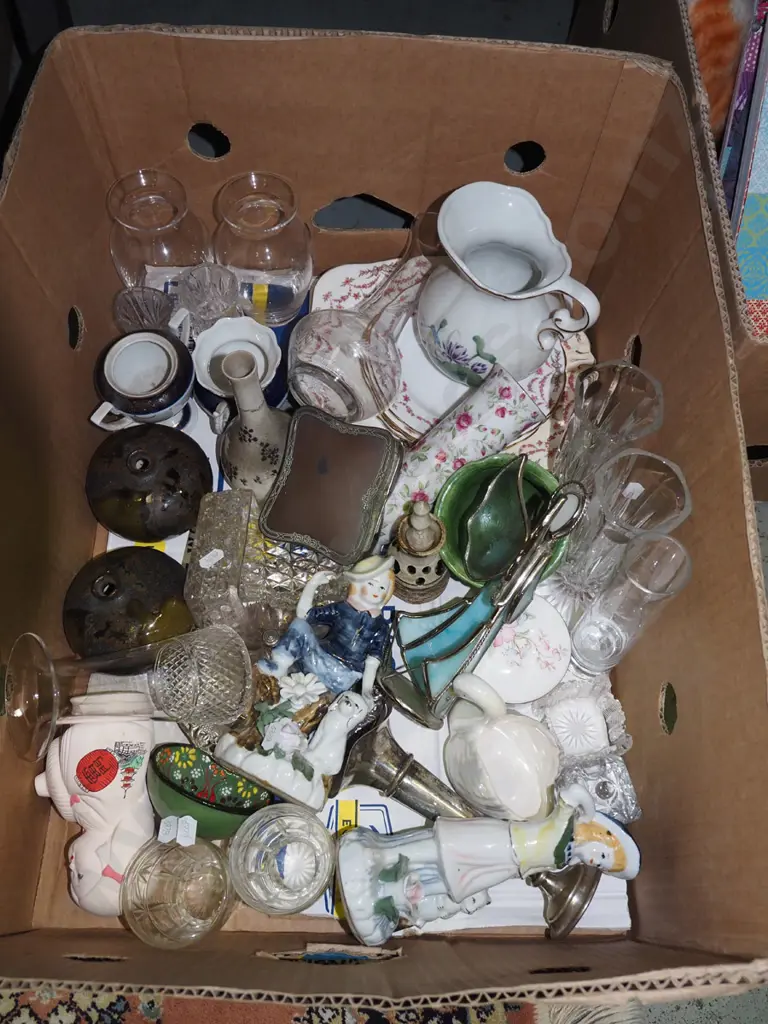 box; glasses, jugs, ornaments, vases etc Image 1++