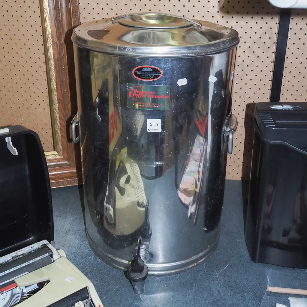 coffee/tea urn Image 1++