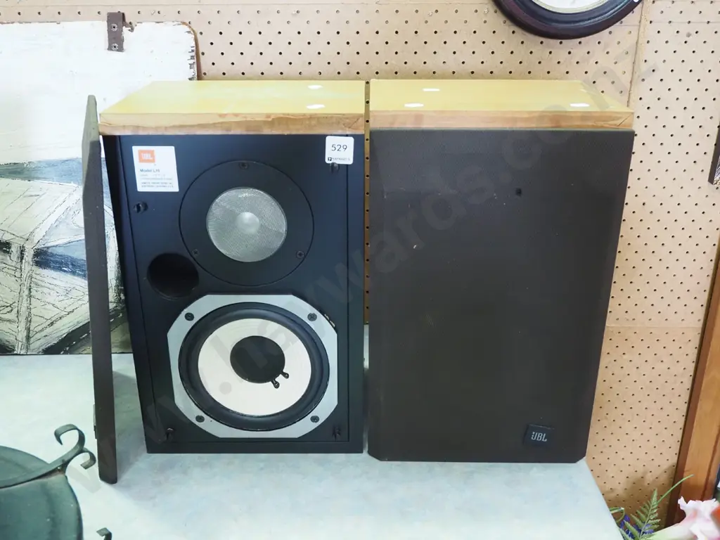 pair of JBL book case speakers - some damage to veneer on edges Image 1++