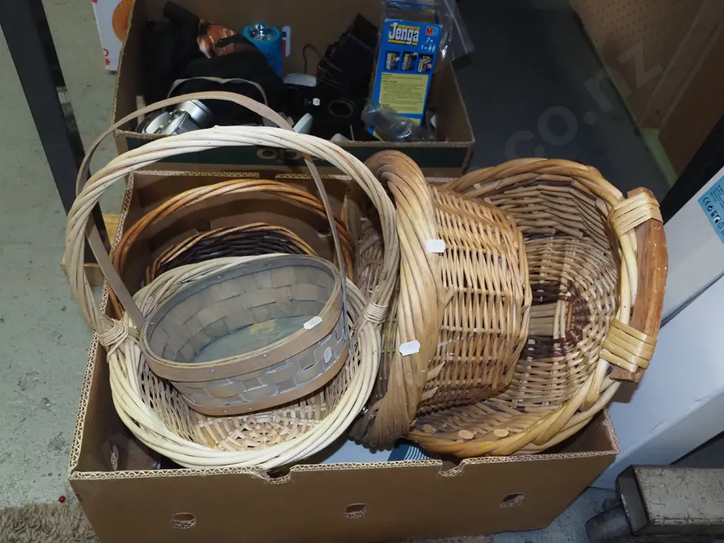 box of cane baskets Image 1++