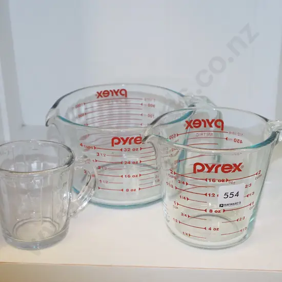 3x pyrex measuring jugs