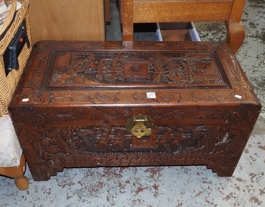 small carved camphorwood chest H-380 W-740 D-350 Image 1++