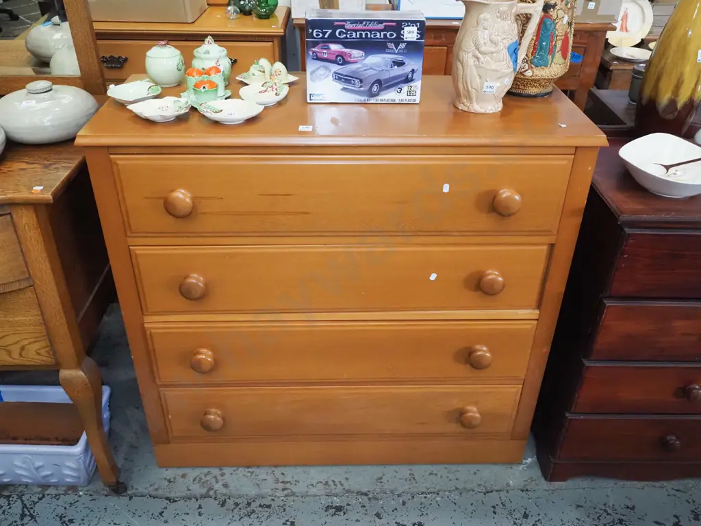 solid rimu 4 drawer chest H-940 W-990 D-400 Image 1++