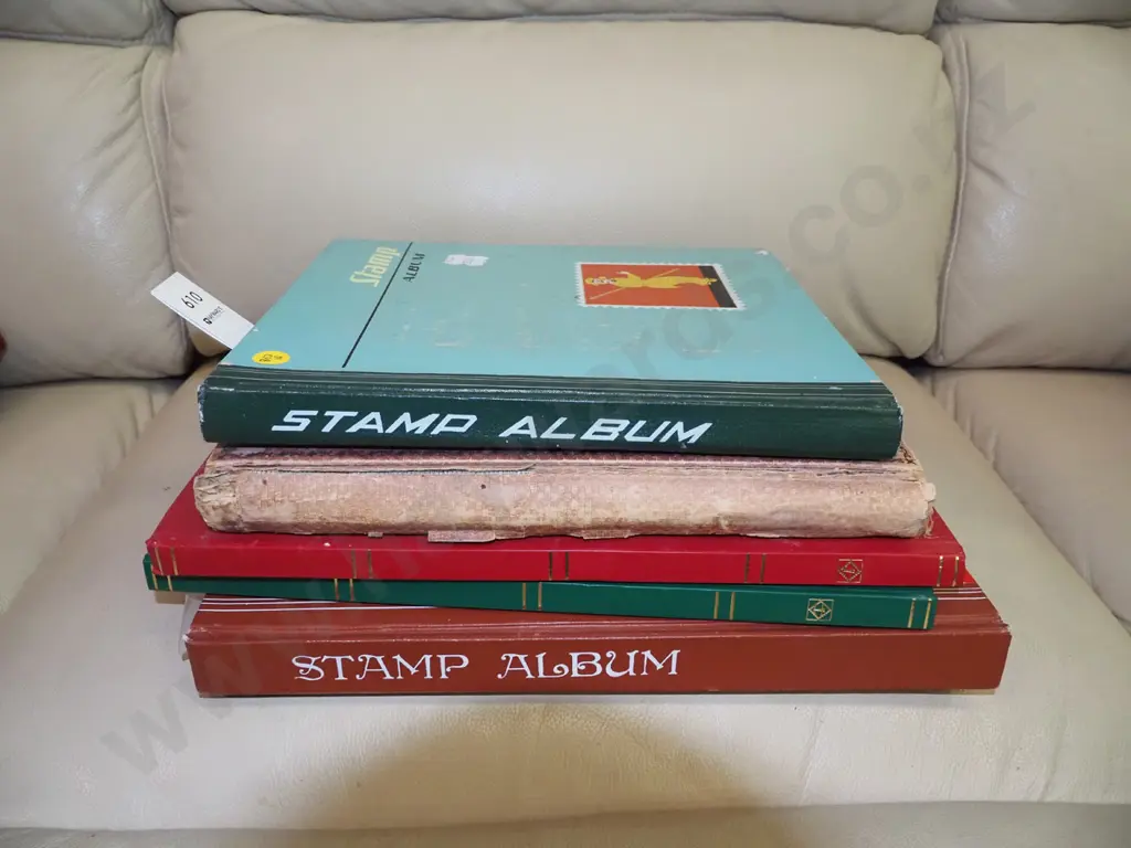 5x stamp albums Image 1++