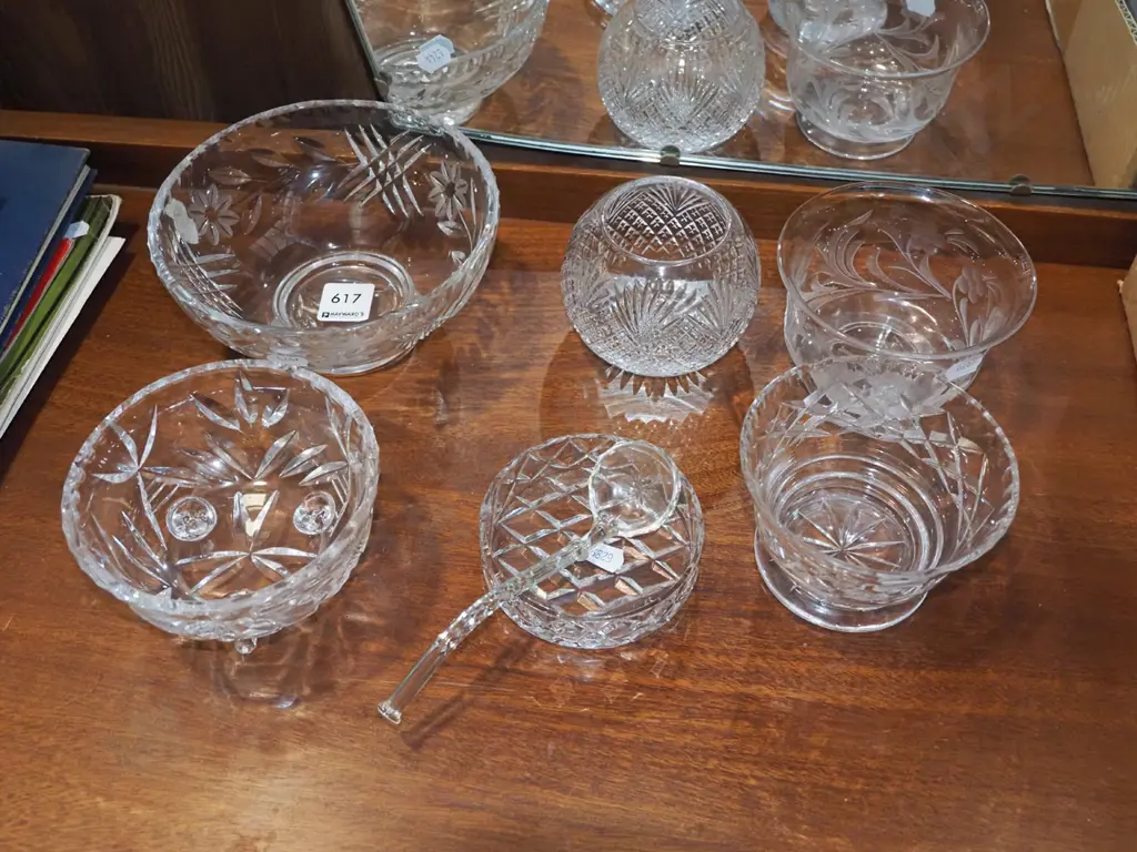 crystal and glass ware; bowls, dish, small ladle Image 1++