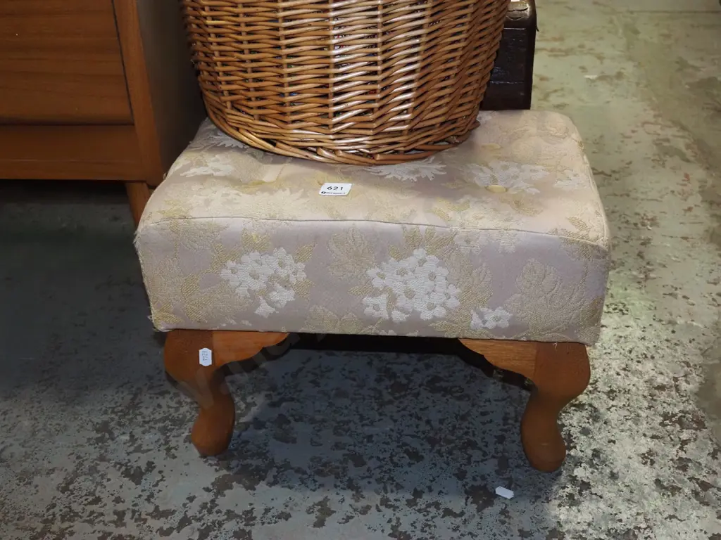 cab leg upholstered footstool Image 1++