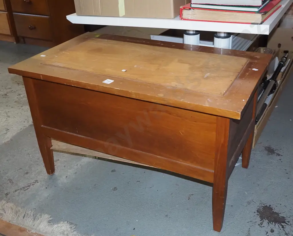 small rimu blanket box - cushion removed Image 1++