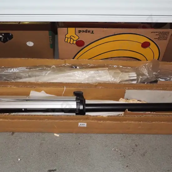 2x photography tripods on casters - both have lighting umbrellas - missing attachments