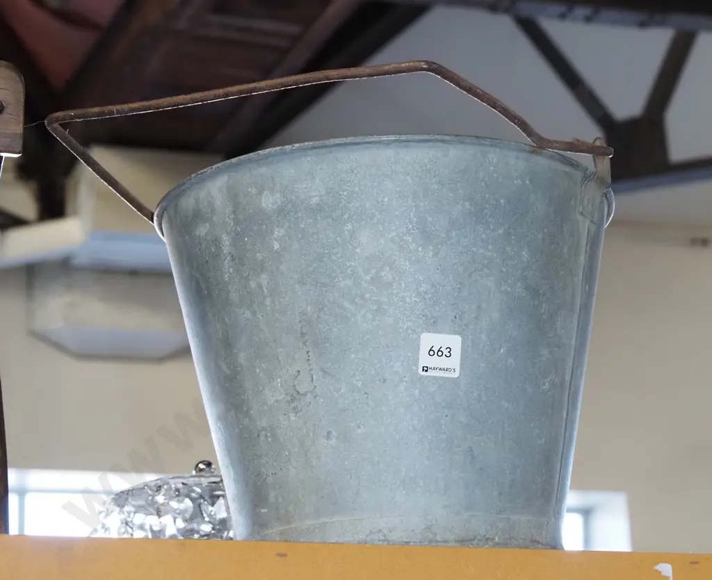 galvanised pail Image 1++
