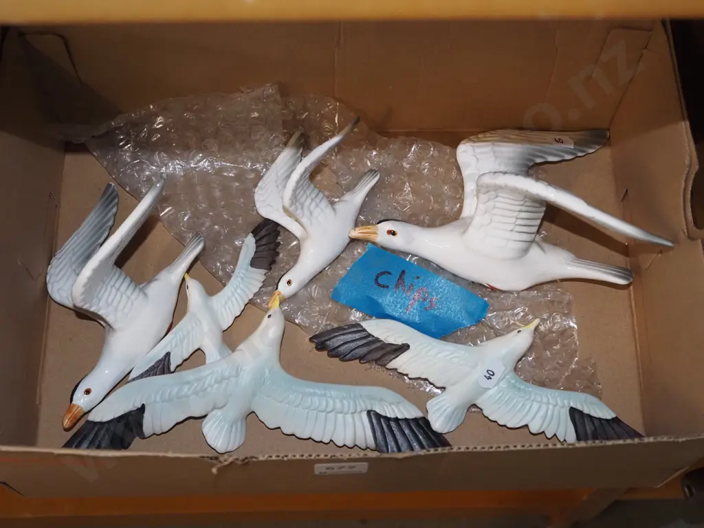 wall mounted flying birds - chips, cracks and repairs Image 1++