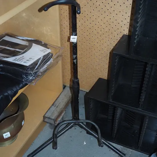 guitar stand