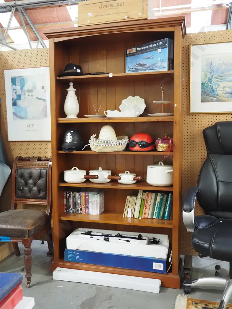 solid wood adjustable bookcase H-2000 W-1100 D-350 Image 1++