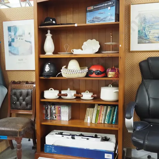 solid wood adjustable bookcase H-2000 W-1100 D-350