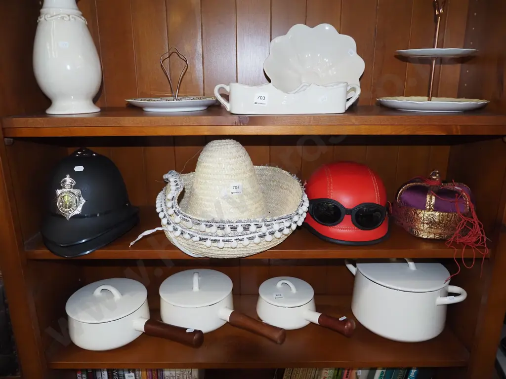 novelty hats Image 1++