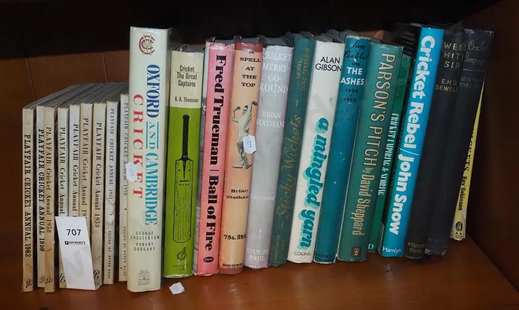 various cricket annuals and books Image 1++