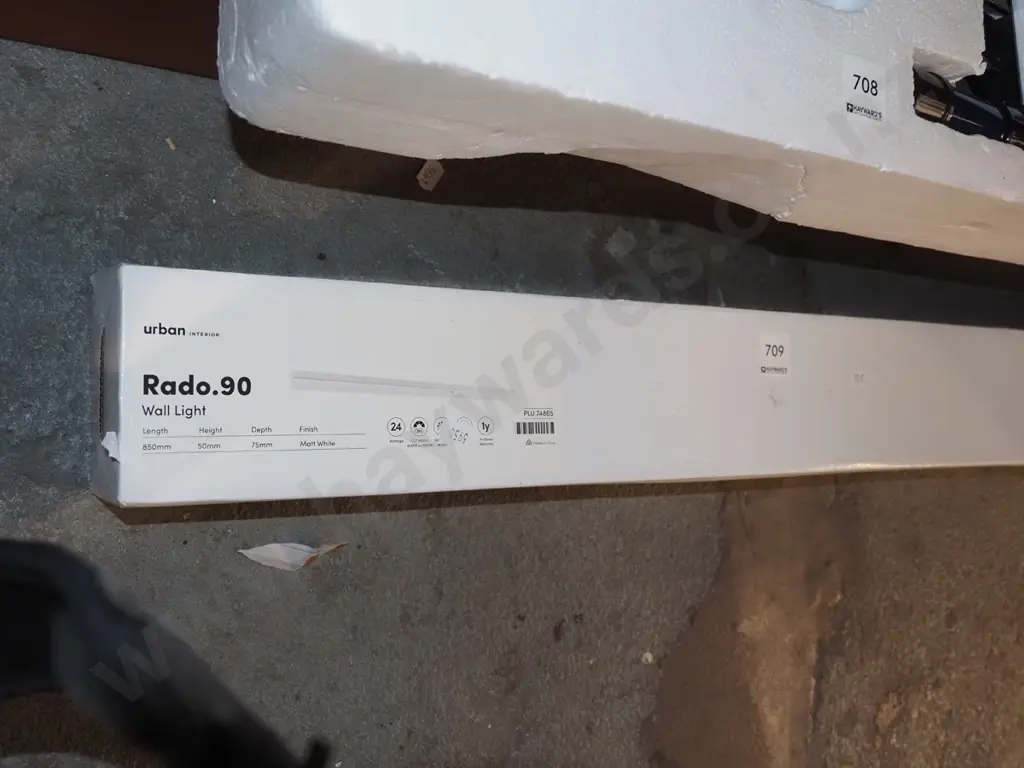 boxed as new wall light Image 1++