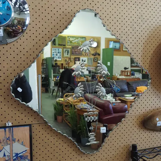 retro diamond shaped cut glass daisy themed scalloped edge wall mirror H-660