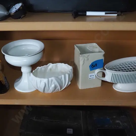 3x vases - 2 with chips, small bowl, 2x small jugs