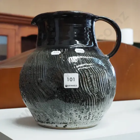 studio pottery jug H-220