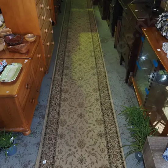 long edged taupe acrylic floral patterened floor runner L-6000 W-800