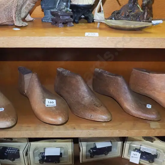 5x wooden shoe lasts