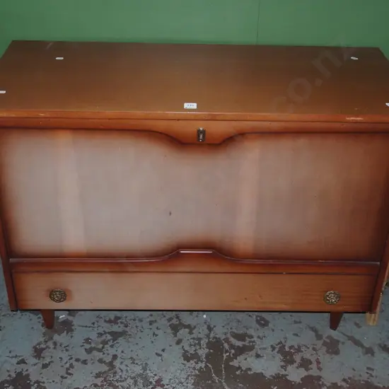 mid-century blanket box with single lower drawer H-650 W-930 D-400