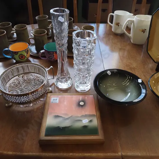 tile hot plate, bowl, glass and plated bowl, 2x vases H-290