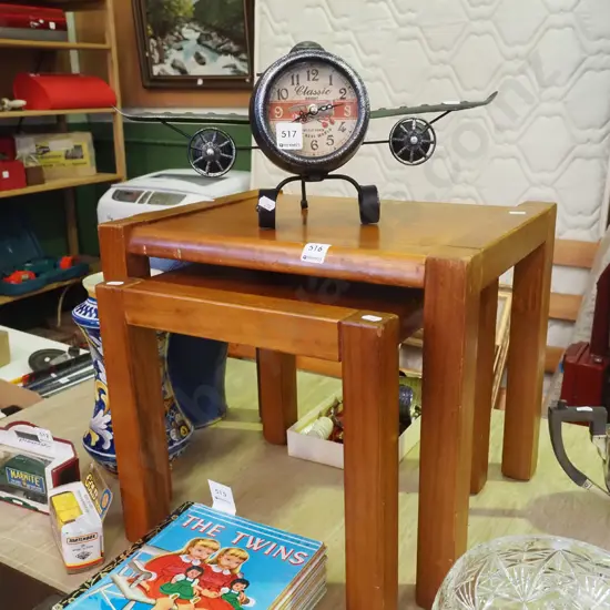 nest of 2 pine end tables