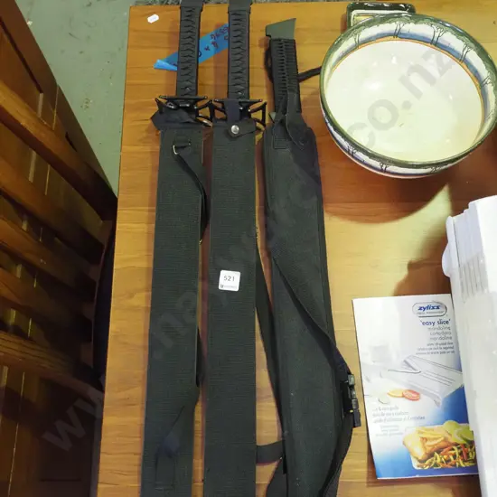 3x Japanese swords and sheaths - Longest 740