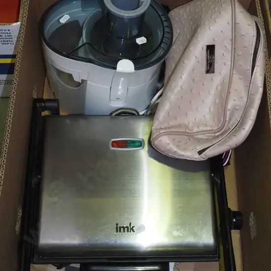 sandwich press, juicer, toiletry bag