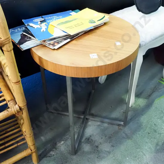 formica top metal based circular end table H-540