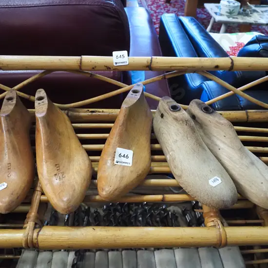 5x wooden shoe lasts