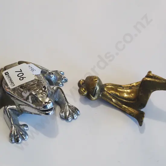 frog ashtray, ornamental frog