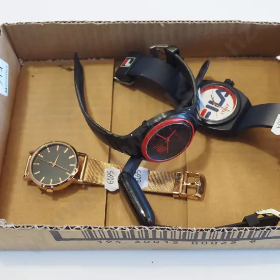 box; 4x watches