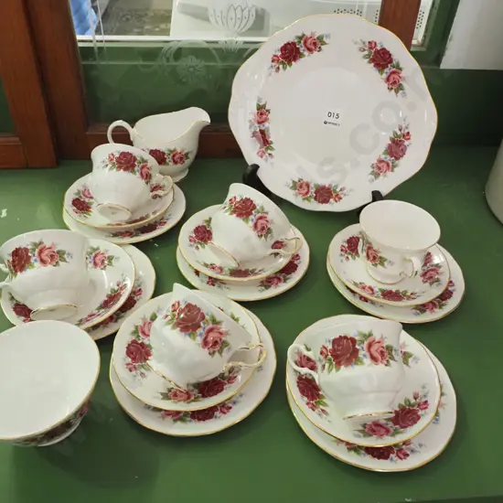 Queen Anne red and pink rose 21 piece tea set
