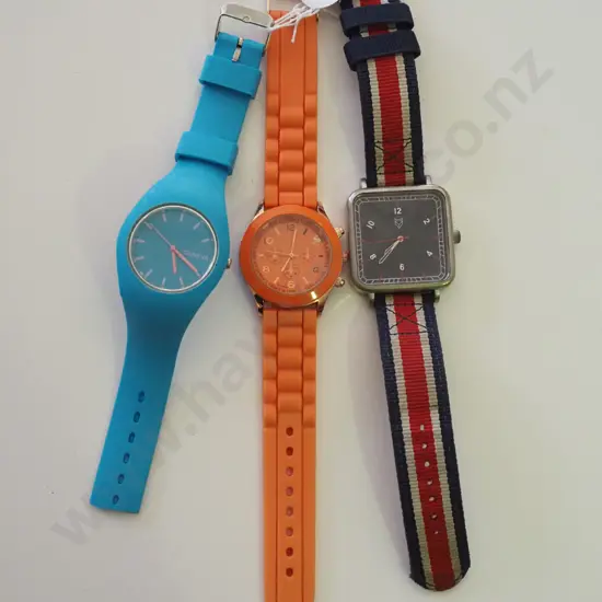3x wristwatches