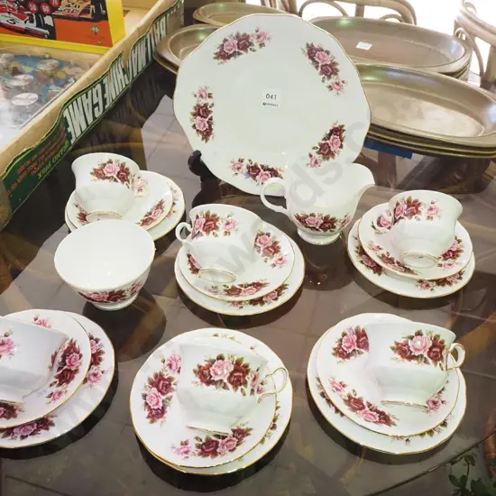 Queen Anne red and pink rose 21 piece tea set