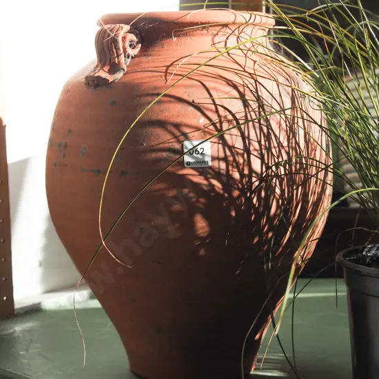 terracotta planter H-390