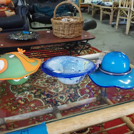 art glass hat, bowl, frog with hat