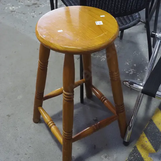 pine stool