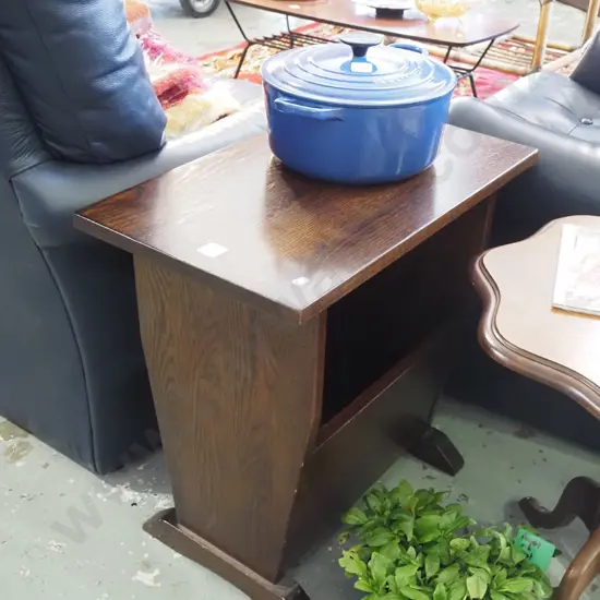 oak end table/magazine rack